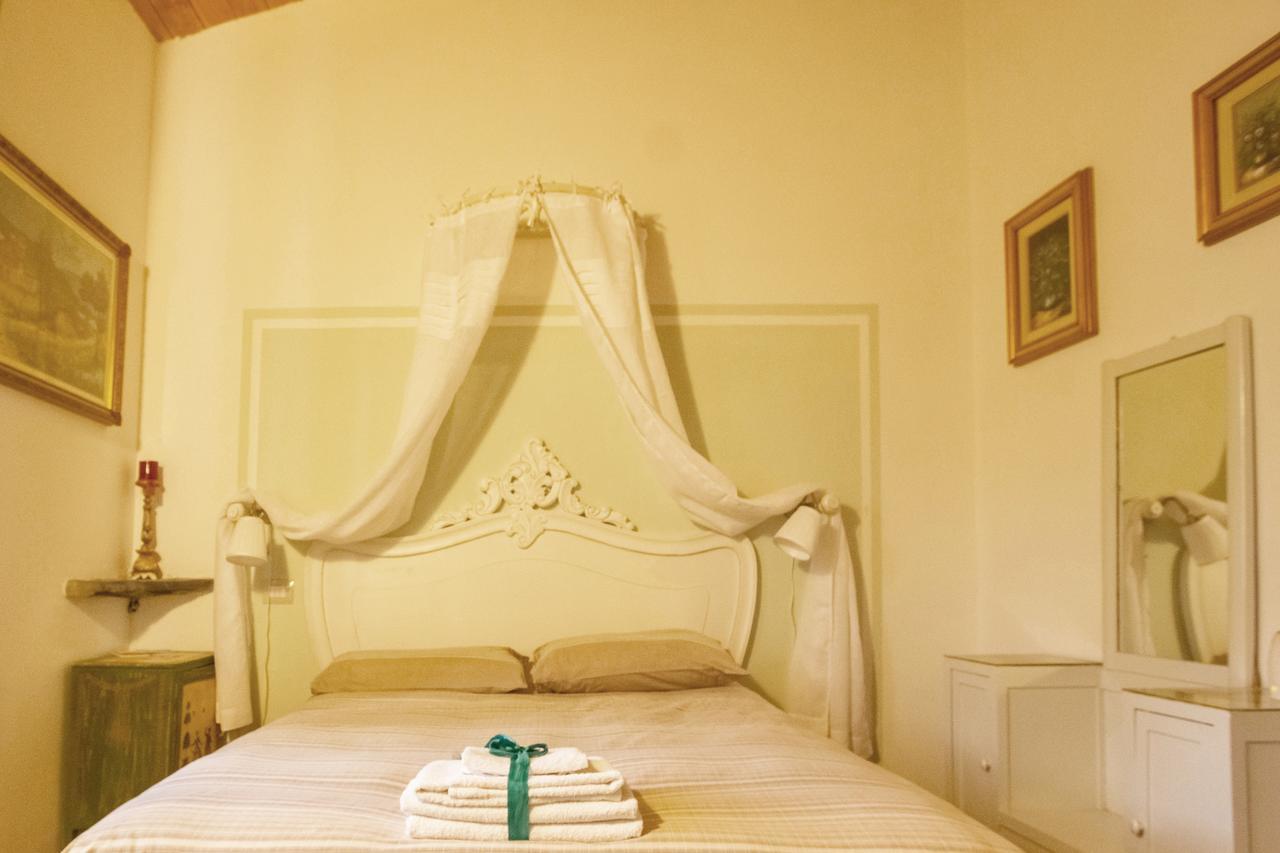Il Giardino Di Rosmarino Bed and Breakfast Pontremoli Buitenkant foto
